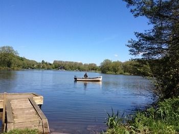 Cleveley Mere Luxury Waterside Lodges Scorton  エクステリア 写真