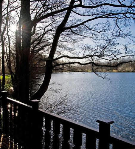 Cleveley Mere Luxury Waterside Lodges Scorton  エクステリア 写真