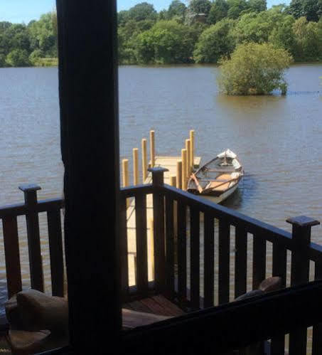 Cleveley Mere Luxury Waterside Lodges Scorton  エクステリア 写真